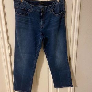 Silver Jeans Elyse Capri Denim